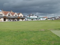 20150804 120227  4 klubitaloa, sama kotikenttä kaikilla klubeilla