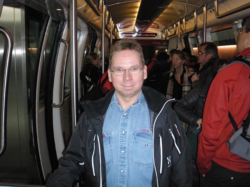 P3070013.JPG - Airport metro