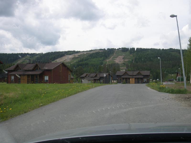 P1010056.JPG - Puustilantie, ei ole enää pitkä matka, kohta perillä