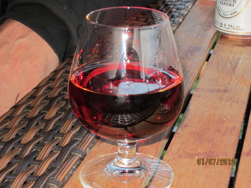 IMG_0257.JPG - lasi täyteen